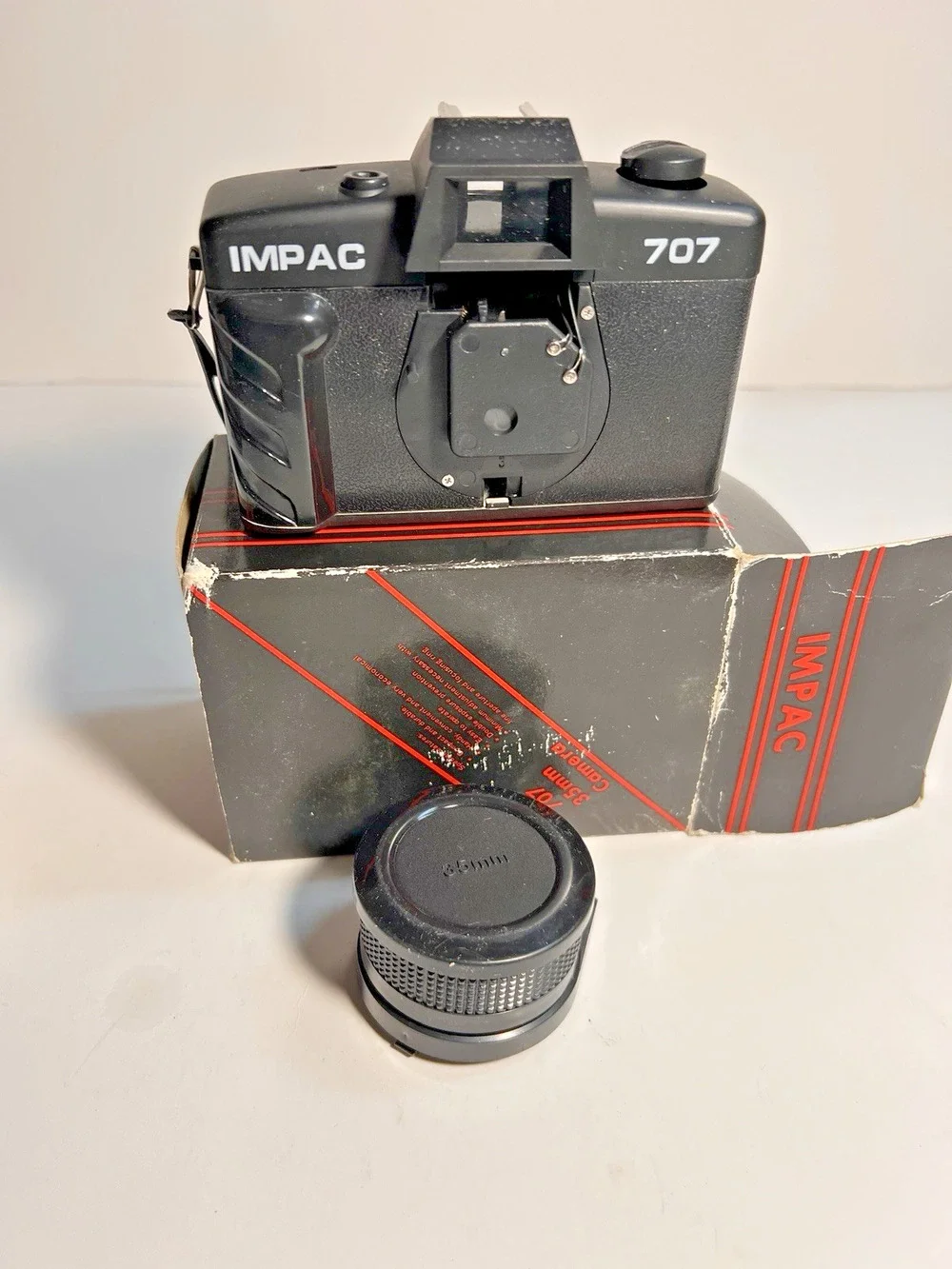 VINTAGE IMPAC 707 35MM Camera Black With Owners Manual